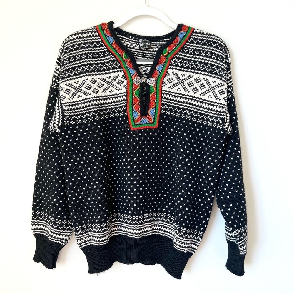 Vintage Dale of Norway Wool Nordic Fair Isle Sweater